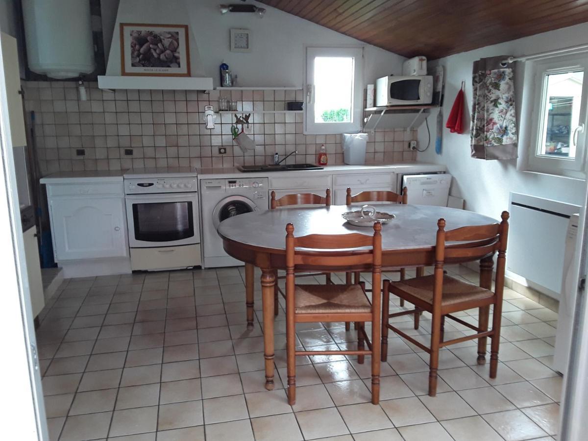 maison de vacances à SAINT MARTIN DE BREHAL près de GRANVILLE Extérieur photo